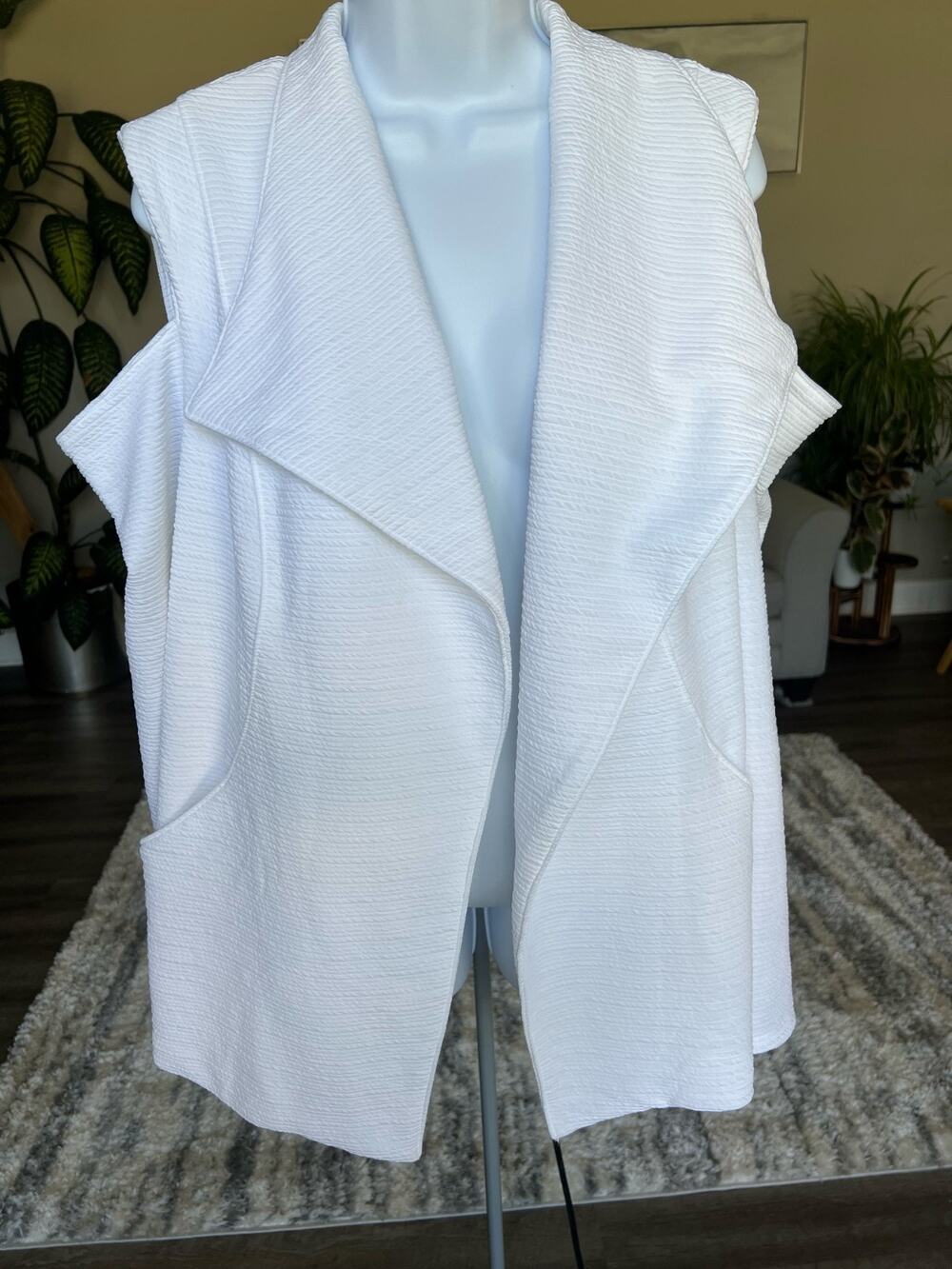 NWT Bisou Bisou 3X Textured Jacket Cold Shoulder Open Front White #679